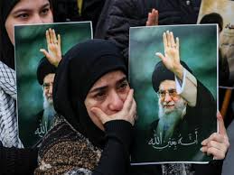 آیت اللہ خامنہ ای کی نماز جنازہ عین وقت پر ملتوی کردی گئی؛ وجہ سامنے آگئی