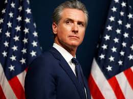 کیلیفورنیا کے گورنر کا ٹرمپ سے ’بے مقصد‘ ایران جنگ ختم کرنے کا مطالبہ