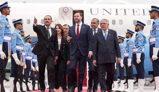 امریکی نائب صدر جے ڈی وینس اسلام آباد پہنچ گئے۔